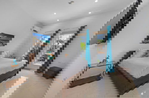 Foto 28 - Modern Spacious 4br3ba w Pool Close to Beach