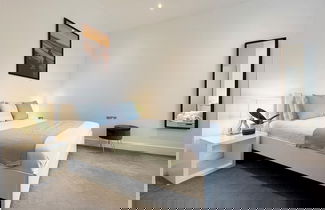 Foto 3 - Spacious Apartment Parking Close to Seafront