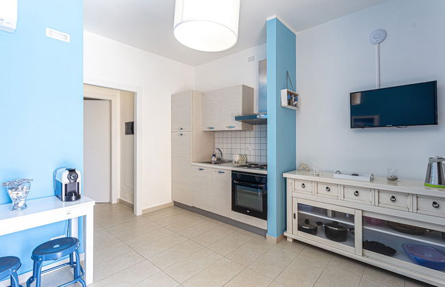 SMALL LUXURY APARTMENT WITH POOL - Foto 9
