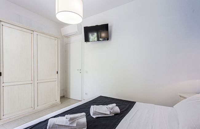 SMALL LUXURY APARTMENT WITH POOL - Foto 6