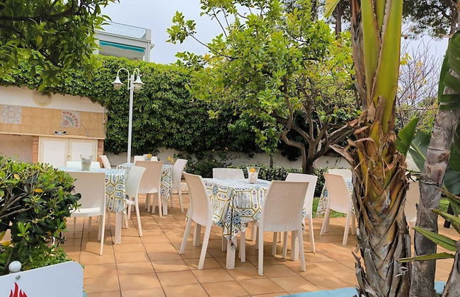 SMALL LUXURY APARTMENT WITH POOL - Foto 45