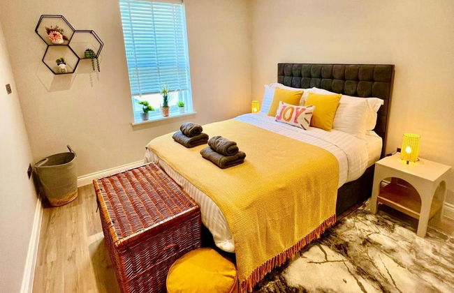Brand New Coastal Breeze -family Friendly- Parking - Photo 2