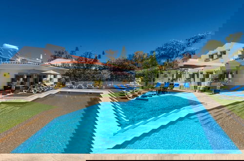 Foto 3 - Maria in Albufeira With 6 Bedrooms and 5 Bathrooms