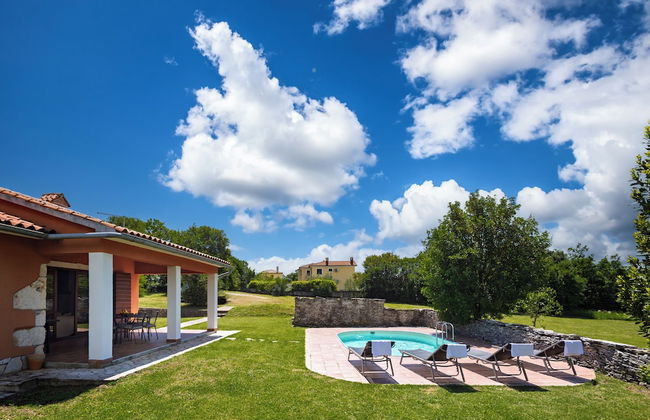 Pool House In Greenery - Foto 18