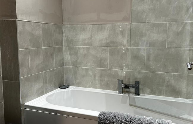 4 Bedroom Refurbished Workers Haven - Foto 21