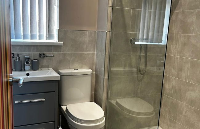 4 Bedroom Refurbished Workers Haven - Foto 22