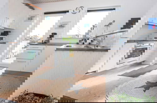 Foto 5 - 5 Person Holiday Home in Ringkobing
