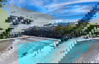 Foto 1 - Lux Retreat By Renzzi