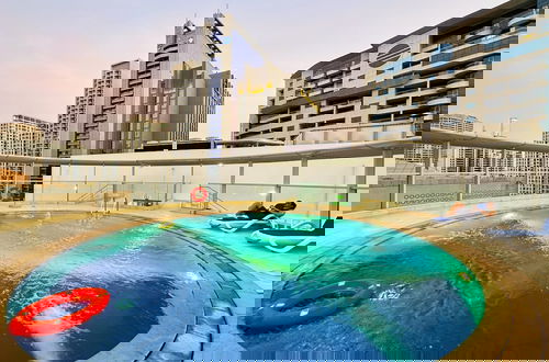 Foto 34 - Amazing Roof Top Pool in Nice 1 BHK Flat