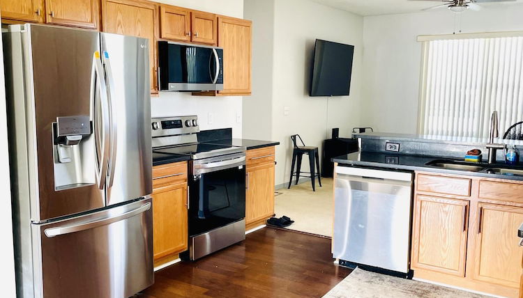 Photo 1 - 3/2 Pool Home Located in Sunset Ridge Community!!
