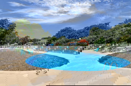Foto 1 - Gite in a Holiday Park With Swimming Pool