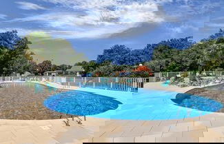 Foto 1 - Gite in a Holiday Park With Swimming Pool