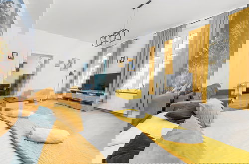 Foto 9 - Yellow Apartment in Bytom by Renters