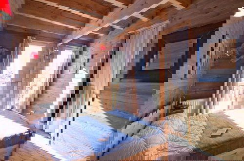 Foto 2 - Chalet in Alpe D'huez With Sauna & Hot Tub