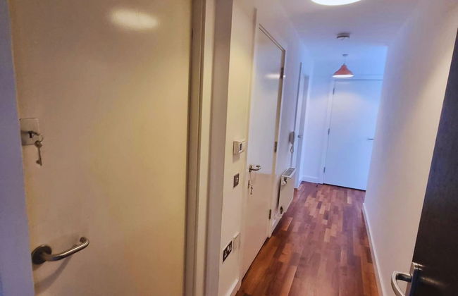 Double Bedroom in London - Photo 11