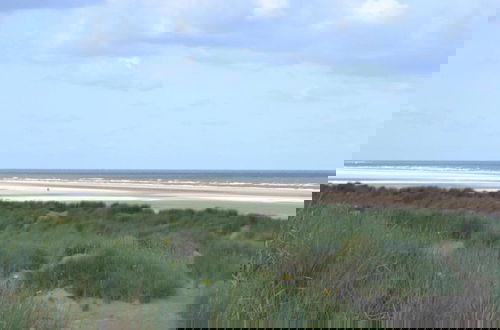 Foto 42 - Detached Single Story Holiday Home Near the Sea