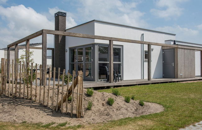 Detached Single Story Holiday Home Near the Sea - Foto 1