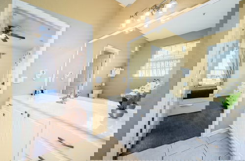 Foto 25 - Beautiful Modern Condo, Near the Parks! 3021