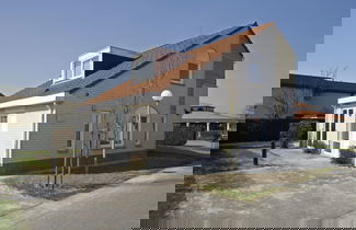 Foto 1 - Comfortable Villa With Four Bathrooms, in Green Surroundings