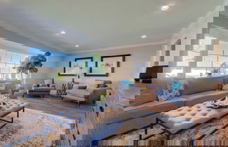 Photo 1 - Gorgeous Upgraded 5 Bedroom & 3 Bath Home with pool