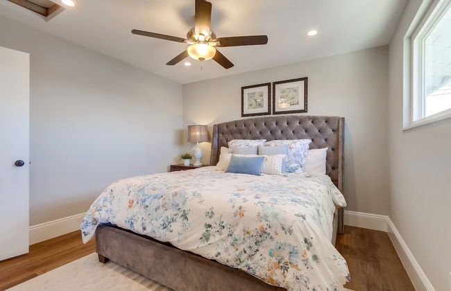 Gorgeous Upgraded 5 Bedroom & 3 Bath Home with pool - Foto 10