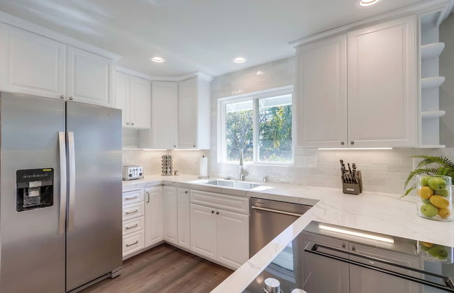Gorgeous Upgraded 5 Bedroom & 3 Bath Home with pool - Foto 23