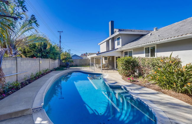 Gorgeous Upgraded 5 Bedroom & 3 Bath Home with pool - Foto 37