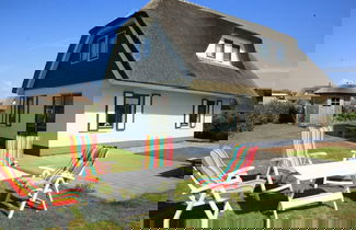 Foto 1 - Thatched, Attractive Villa in Julianadorp near Beach