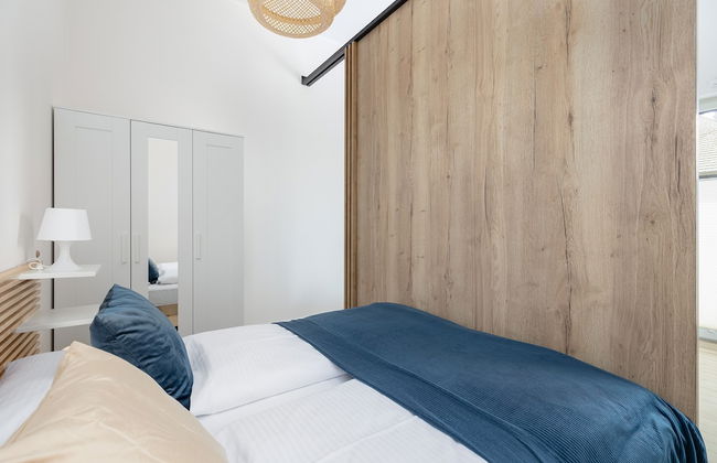 Studio With Terrace by Renters - Photo 5