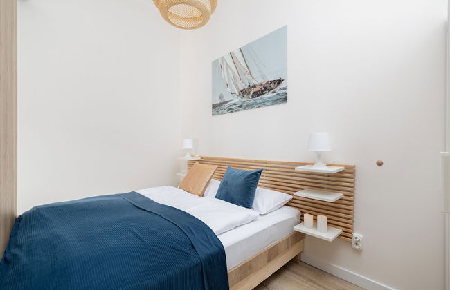 Studio With Terrace by Renters - Photo 7