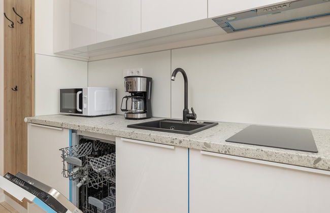 Studio With Terrace by Renters - Photo 10