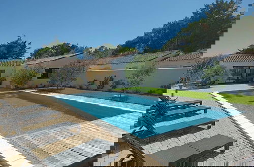 Foto 1 - Charming Villa in Le Bois-plage With Private Pool