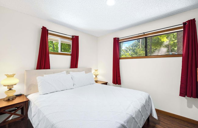 Boondock Bliss - Lakefront, Private Dock Sleeps 15! - Foto 6