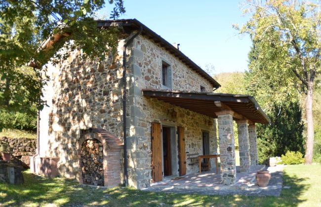 Lovely Cottage in Bagni di Lucca Amidst Fields - Foto 1