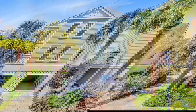 Photo 1 - 56 Grand Pavilion by Avantstay Oceanfront Deck + Views, Community Pool