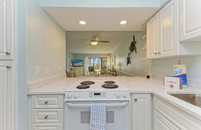 Runaway Tropical Waves-pet Friendly - Photo 20