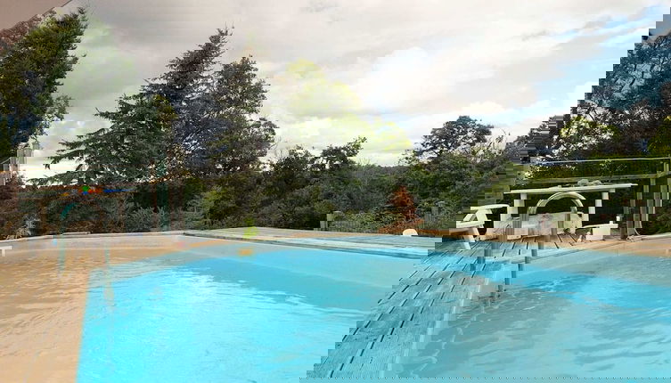 Foto 1 - Holiday Home in Haute-vienne Near Nature Park