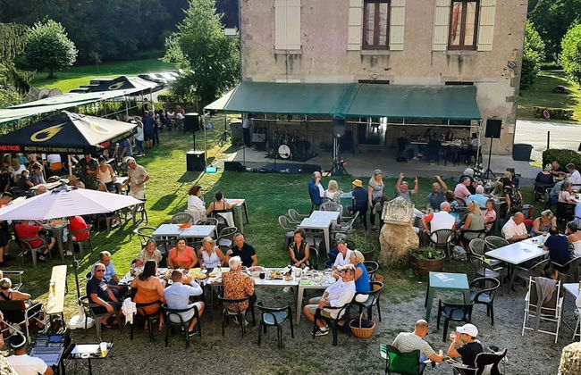 Holiday Home in Haute-vienne Near Nature Park - Foto 21