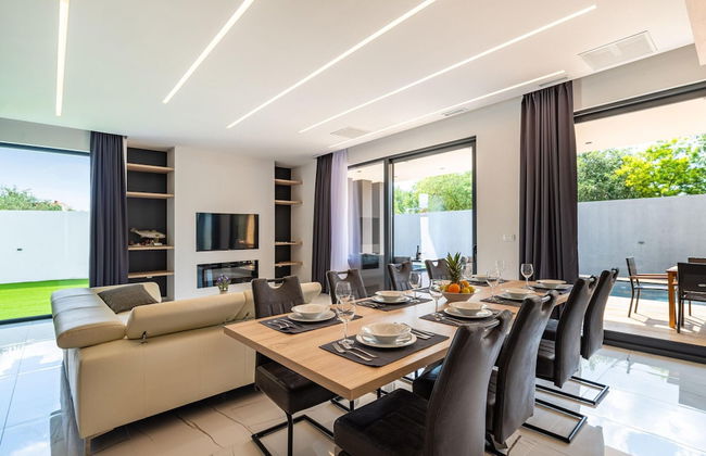 Luxury Villa With Private Indoor and Outdoor Pool - Foto 11