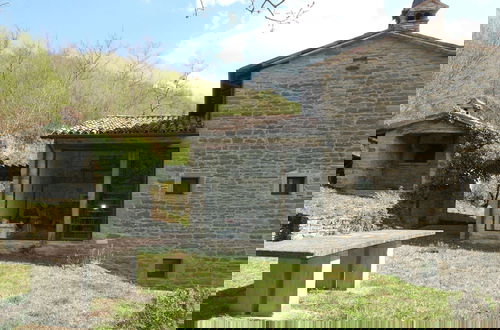 Foto 37 - Elegant Stone Villa With Swimming Pool