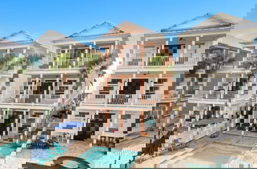 Foto 62 - Beach Bay Getaway! Bayfront 4BR 4BA House Sleeps 12 Private Pool Boat Dock