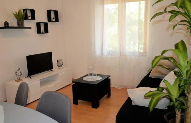 Beachside Apartment - Sleeps 5, Parking & Views - Foto 13
