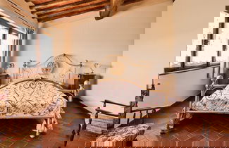 Foto 3 - Spacious Apartment in Villa With Pool