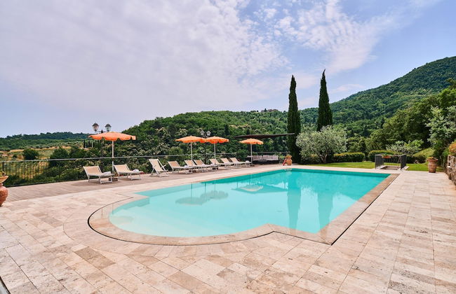 Farmhouse in Chianti With Pool and Garden - Foto 19