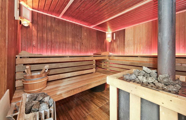 Characteristic Country House With Wellness - Foto 26
