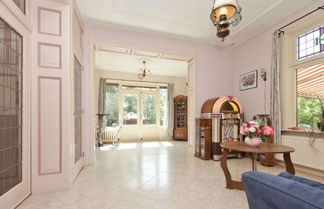 Characteristic Country House With Wellness - Foto 15