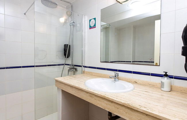 Belvilla by OYO Apartamento en Playa Las Carmenes - Photo 13