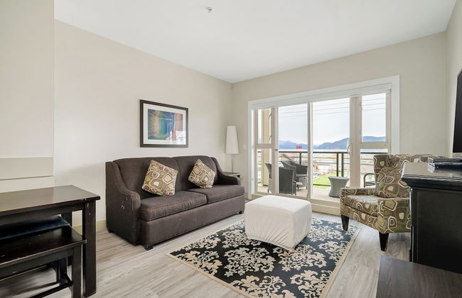 Lakefront Lux 2BR Symphony Of Comfort - Foto 16