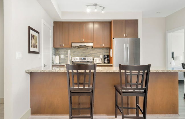 Lakefront Lux 2BR Symphony Of Comfort - Foto 13