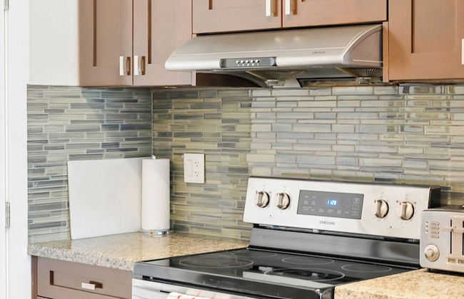 Lakefront Lux 2BR Symphony Of Comfort - Foto 12